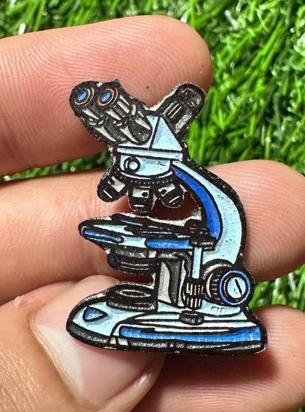 Contoh Pin Enamel