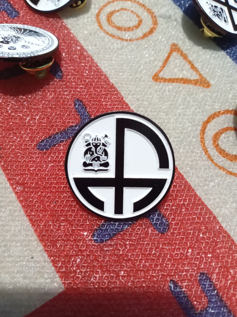 Pin Enamel Blacksoft1